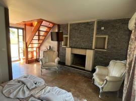 Gizemli Nehir Bungalov Otel，位于阿瓦的酒店