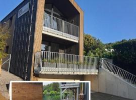 R&J apartmány，位于波切尼斯的酒店