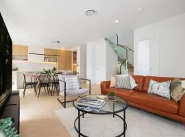 Stylish Coastal Retreat Near Cronulla Beach
