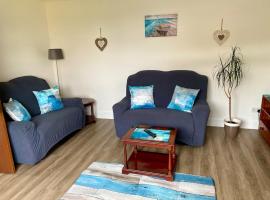 3 bedrooms house with free parking in a quiet area，位于达尔基斯的酒店