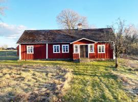 Charming Old Cottage in just Outside Markaryd，位于Råstorp的酒店
