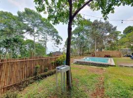 Villa Bamboe Bogor，位于普卡的酒店