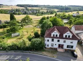 Große Wohnung mit großem Balkon