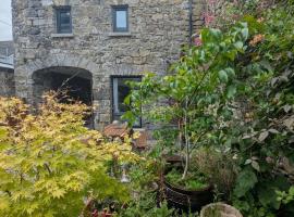 The Coach House，位于Feevaghmore的酒店