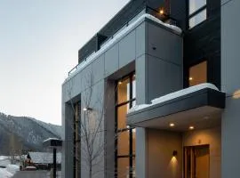 Glenwood Townhouse Unit 2