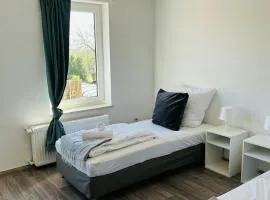 Spacious Apartment for 6