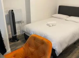 Studio Luxe on Chudleigh B