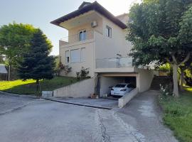 Indepented Residence Serres，位于Levkón的酒店