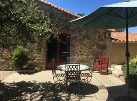 Gîte charmant à la campagne avec terrasse, proche du Puy du Fou et de la rivière Sèvre - FR-1-426-249