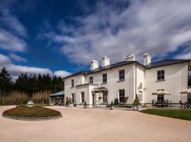 阿什福德城堡别墅，位于康镇Ballymagibbon Cairn附近的酒店