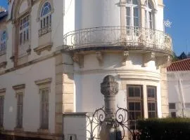 Rosa Biscoito Suites