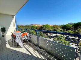 Luminous flat with balcony，位于Veneto的酒店