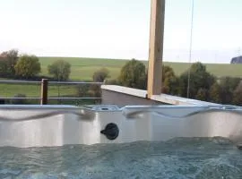 Modern Cottage in Vaux-sur-Sûre with Sauna