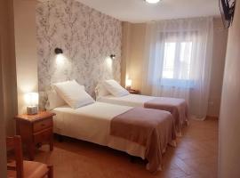 HOTEL RURAL ORQUIDEA，位于Velilla del Río Carrión的酒店