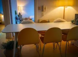 Daegu, Apsan, Room 2, Spacious Living Room, Emotional Dining, Pretty Bathtub, Parking Guaranteed