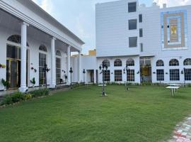 The Golden leaf hotel，位于加雅的酒店