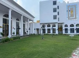 The Golden leaf hotel