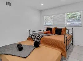Cozy Miami Home Next to Beach & Aventura Mall
