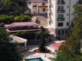 Badam Hotel，位于甘贾的酒店