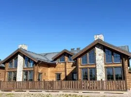 Mountain cabin for the whole family - near skiing, golf and hiking