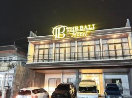 The Bali Hotel，位于Sumedang Utara的酒店