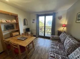 Studio confortable avec balcon à 400m des pistes - Auris en Oisans - FR-1-297-138