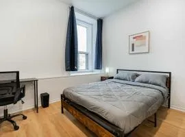 Well located studio apartment with parking near downtown Montreal