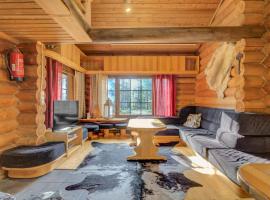Laavu 15 Original Log Cabin with Sauna，位于普哈圣山的酒店