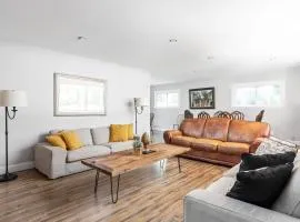 4Bedroom 2 Bath Home in Arts District-Smoky Row A Duplex