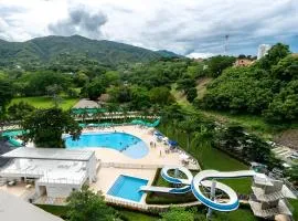 Relájate y Disfruta, Apartamento con Piscina, Tobogán y Vista Espectacular en Santa Fé de Antioquia