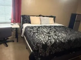 Comfort Stays Relax in a Cozy Queen Bedroom