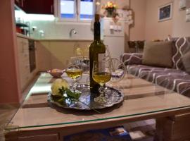 Modern House in Mytilene Center，位于米蒂利尼的海滩酒店