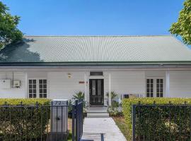 Casita - Modern 4 Bedroom Cottage In Heart Of Singleton，位于辛格尔顿的酒店