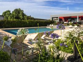 土伦拉瓦莱特宜必思酒店，位于拉瓦雷特迪瓦尔的宜必思酒店