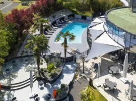 诺富特普瓦捷图罗斯科帕酒店