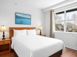 Stylish 1BR Haven in CanmoreDT near Banff Sleeps 4