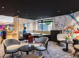 意大利第13巴黎大道宜必思酒店