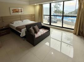 Hotel tropical Manaus suite luxo，位于马瑙斯的带停车场的酒店