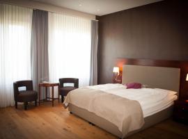 Hotel Beau Rivage Weggis，位于韦吉斯的带泳池的酒店