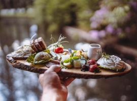 安拉格斯塔里克酒店，位于吕本瑙的浪漫度假酒店