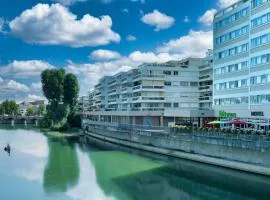 莫城中心宜必思酒店