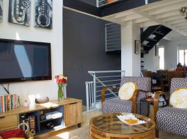 Serene escape in Johannesburg，位于佛维斯的酒店