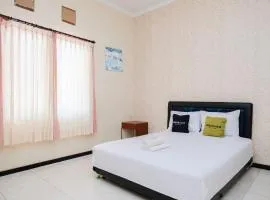 Urbanview Hotel Griya Surya Malang by RedDoorz
