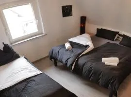 2 Zimmer Wohnung mit Küche und Terrasse