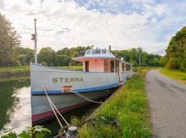 Sterna boat & suites