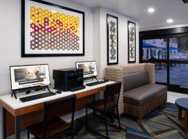 Holiday Inn Express - Santa Rosa North by IHG，位于圣罗莎的酒店