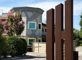 Iris Hotel，位于埃尔布斯科的酒店