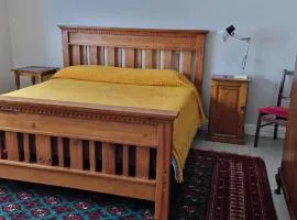 House - Sleeps 10 - Parking - 40 Mins to Dublin