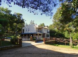 Posada La Serena，位于米纳斯的带泳池的酒店