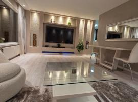 Apartment, everything close，位于哈马尔的酒店